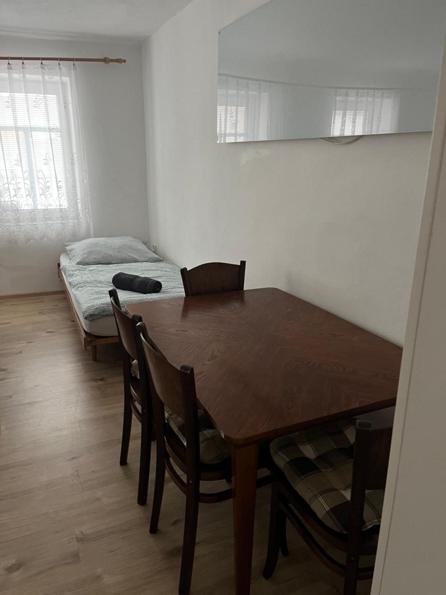 Chalupa na Lípové v Hlohovci Hlohovec Exterior foto